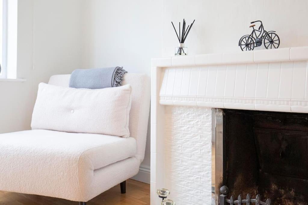 3 Bed House/Garden/Wi-Fi/Parking/Central Location Vila Guildford Exterior foto
